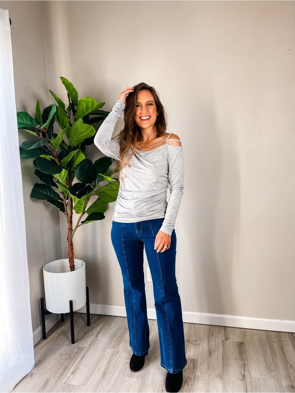 Off-Shoulder Double-Strap Long Sleeve Tee - Light Gray